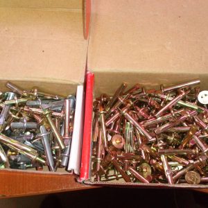 Metāla enkurs griestiem 6x40